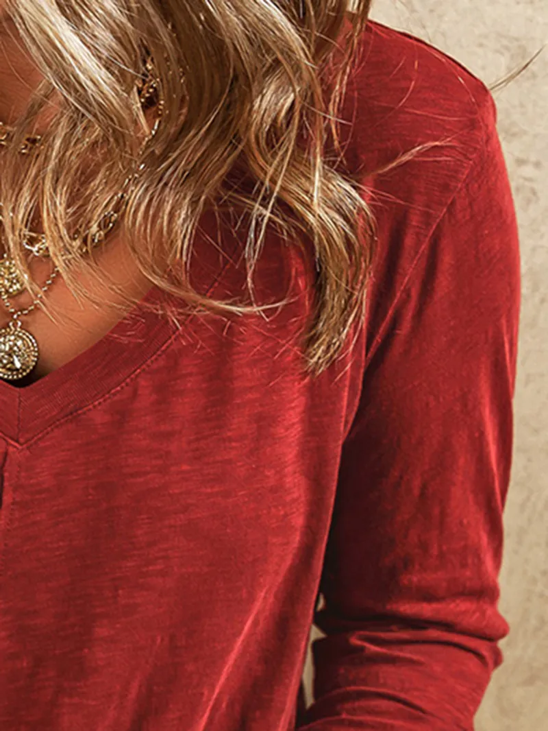 Red Sandalwood V Neck Center Seam Long Sleeve Tee