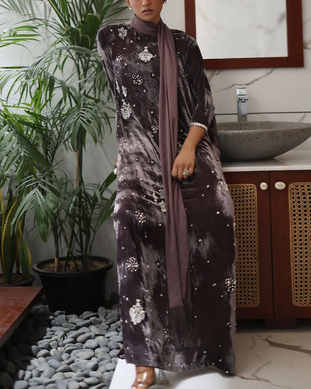 Vintage embroidered velvet kaftan