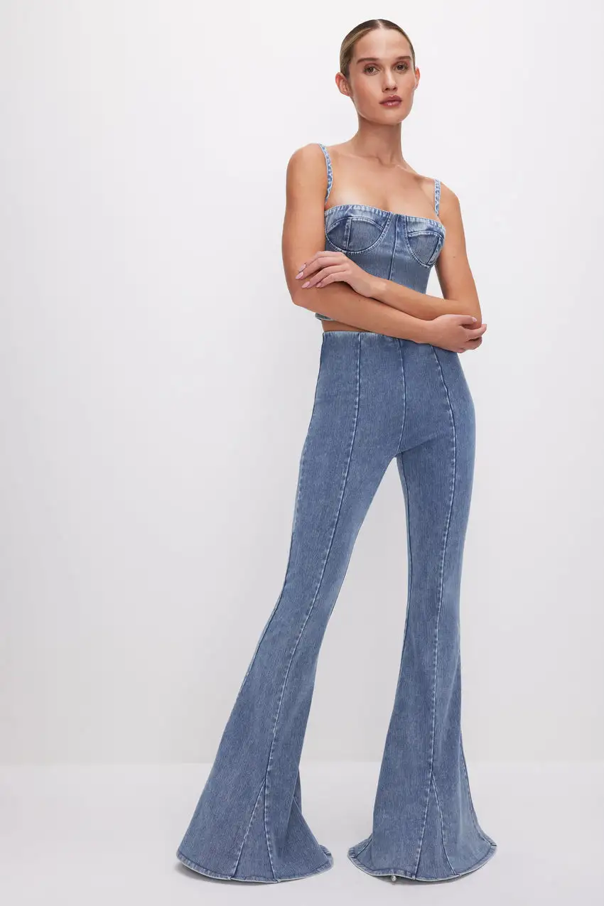 SOFT SCULPT PULL-ON EXTREME FLARE JEANS