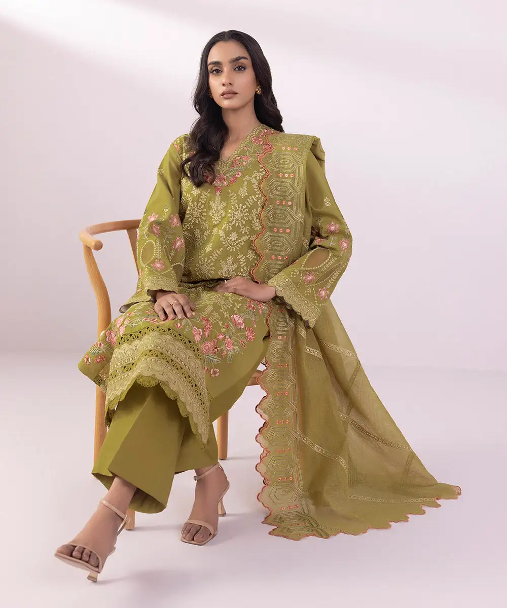 3 Piece - Embroidered Lawn Suit