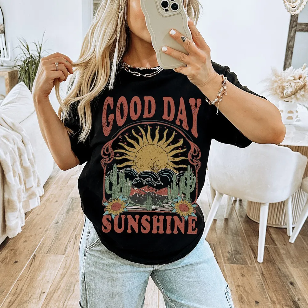 Good Day Sunshine Tee Sun Graphic Tee Sun T Shirt Boho Tee Retro 70s Style Shirt Hippie Shirts Oversized Tee