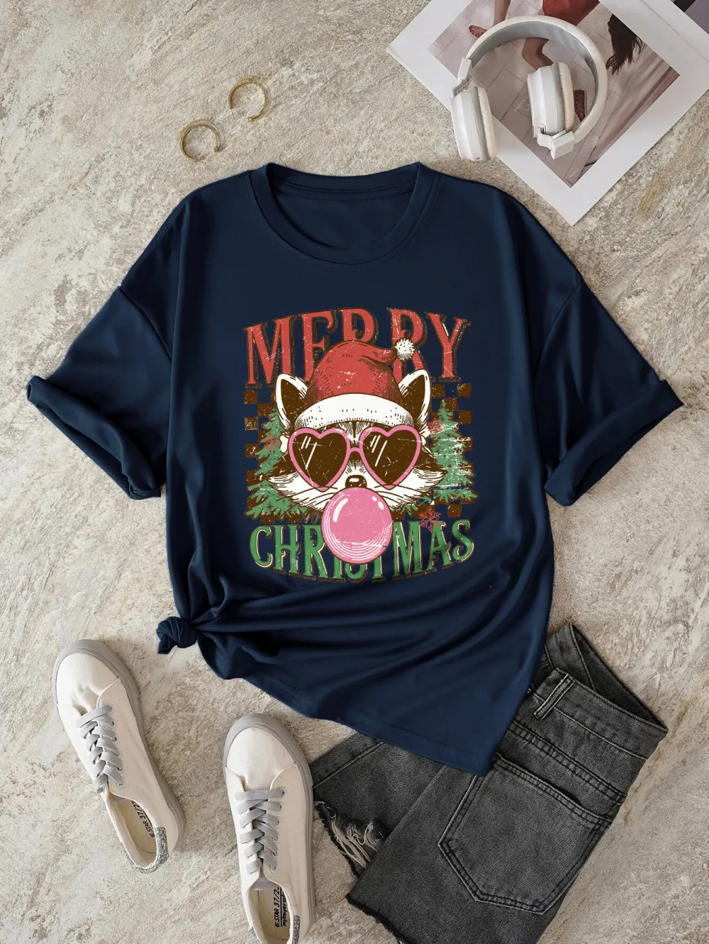 Christmas raccoon Lady T-shirt