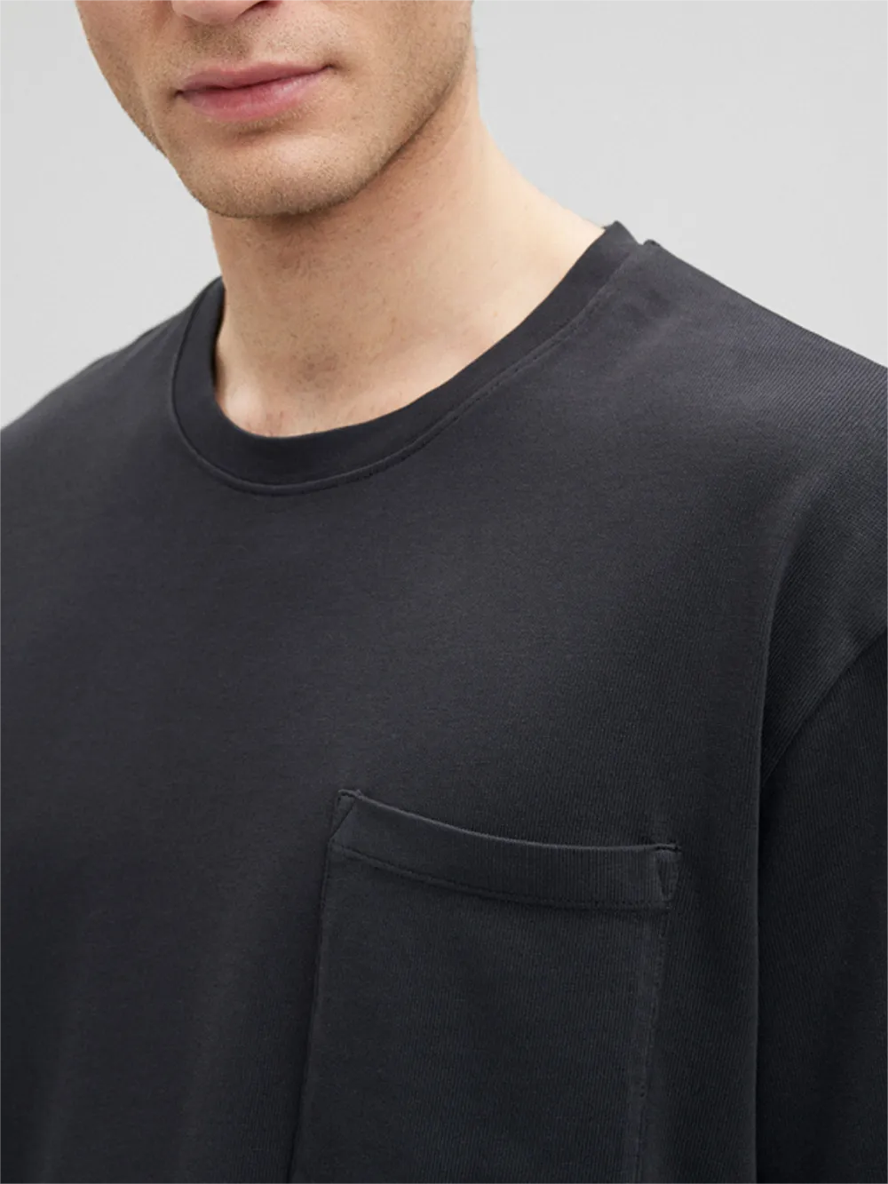 Basic Crewneck Tee