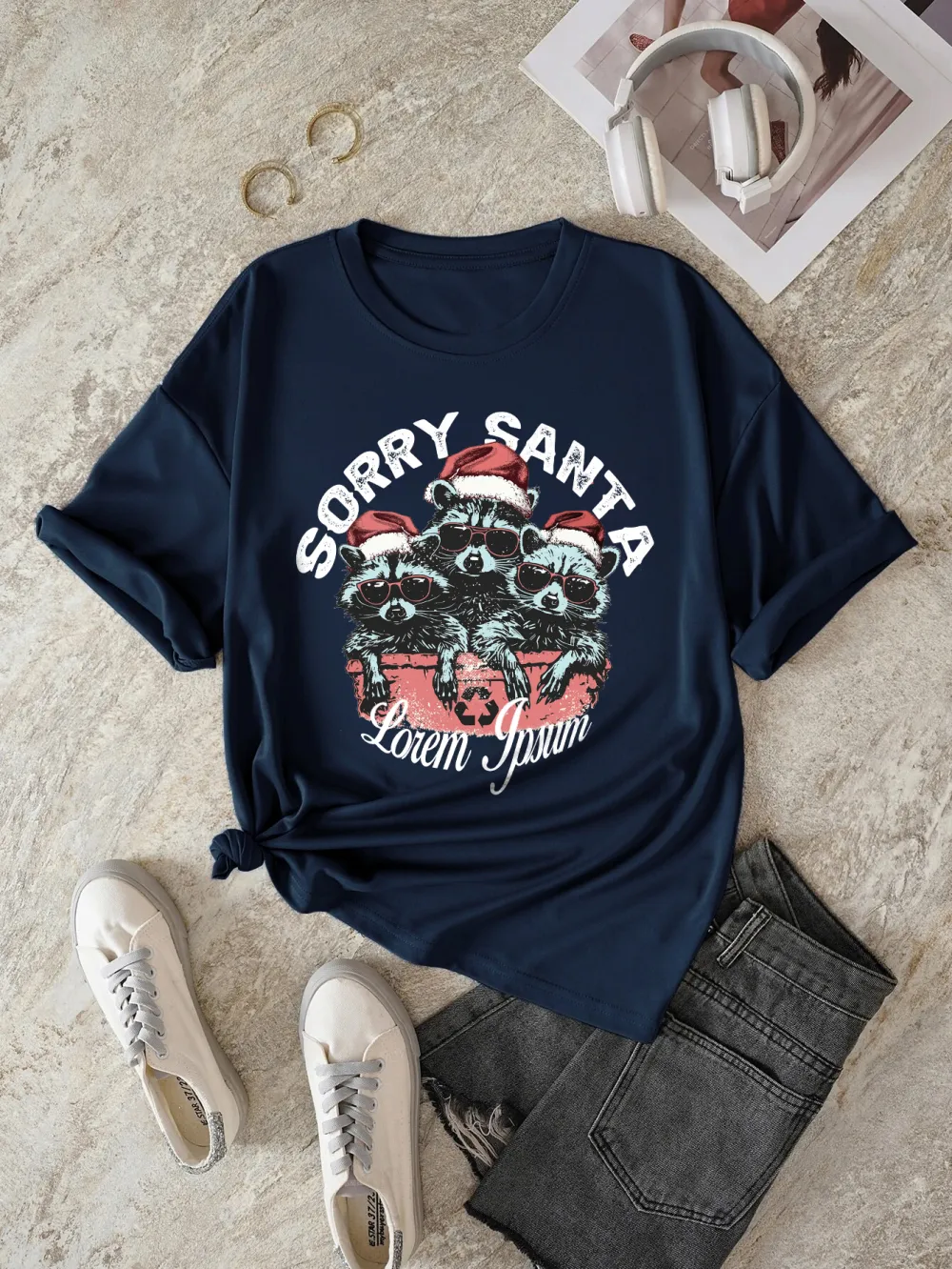 Christmas raccoon Lady T-shirt