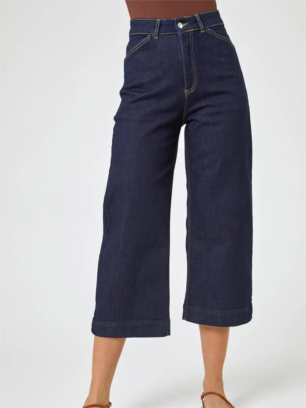 Casual wide-leg denim trousers