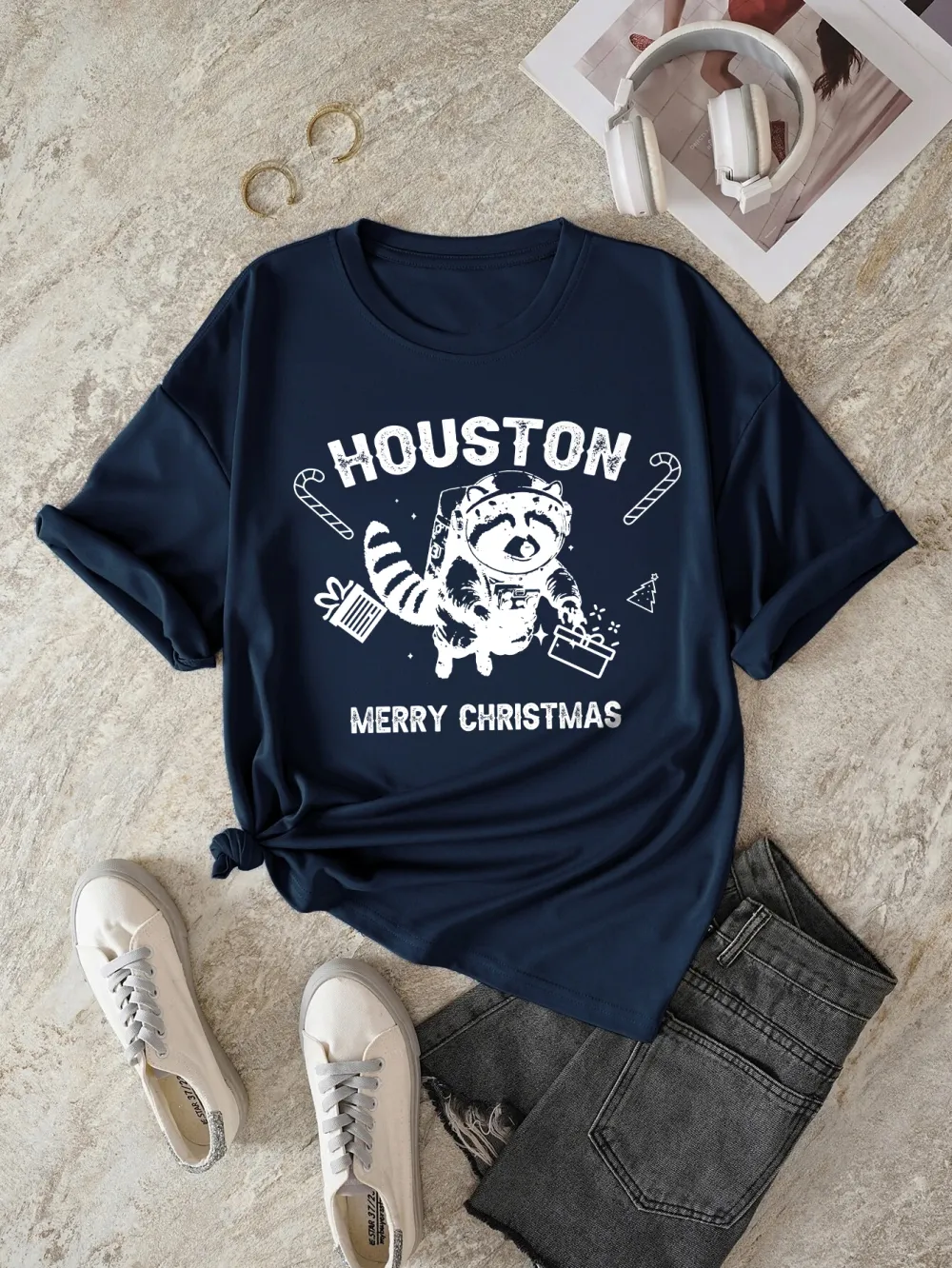 Christmas raccoon Lady T-shirt