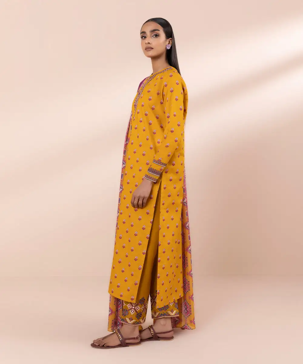 3 Piece - Embroidered Lawn Suit