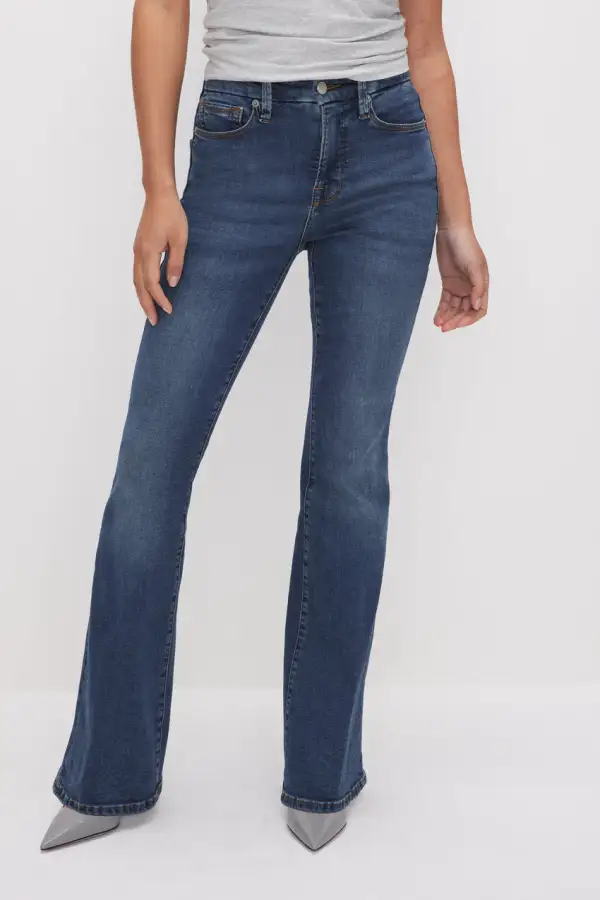 GOOD PETITE FLARE JEANS