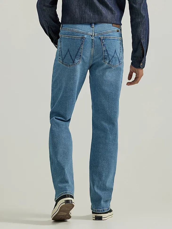 MEN'S REGULAR FIT FLEX JEAN IN LIGHT WASH