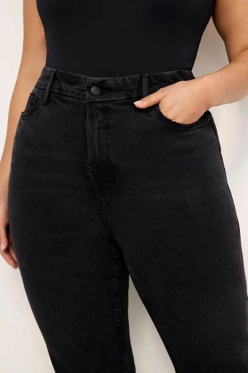 SOFT-TECH GOOD LEGS STRAIGHT JEANS