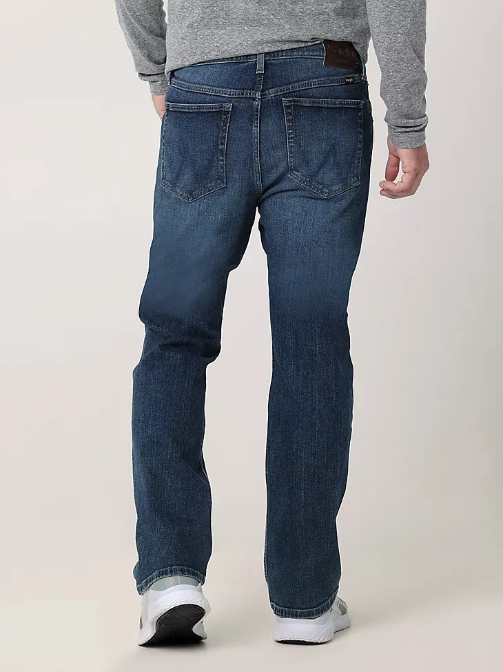 MEN'S RELAXED BOOTCUT JEAN IN MEDIUM WASH