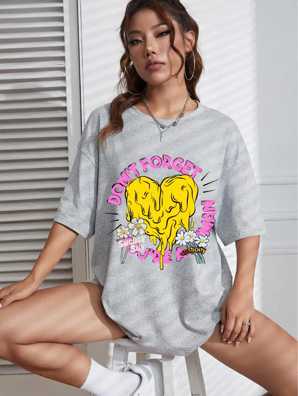 Women's cute heart-shaped font combined with printed T-shirt