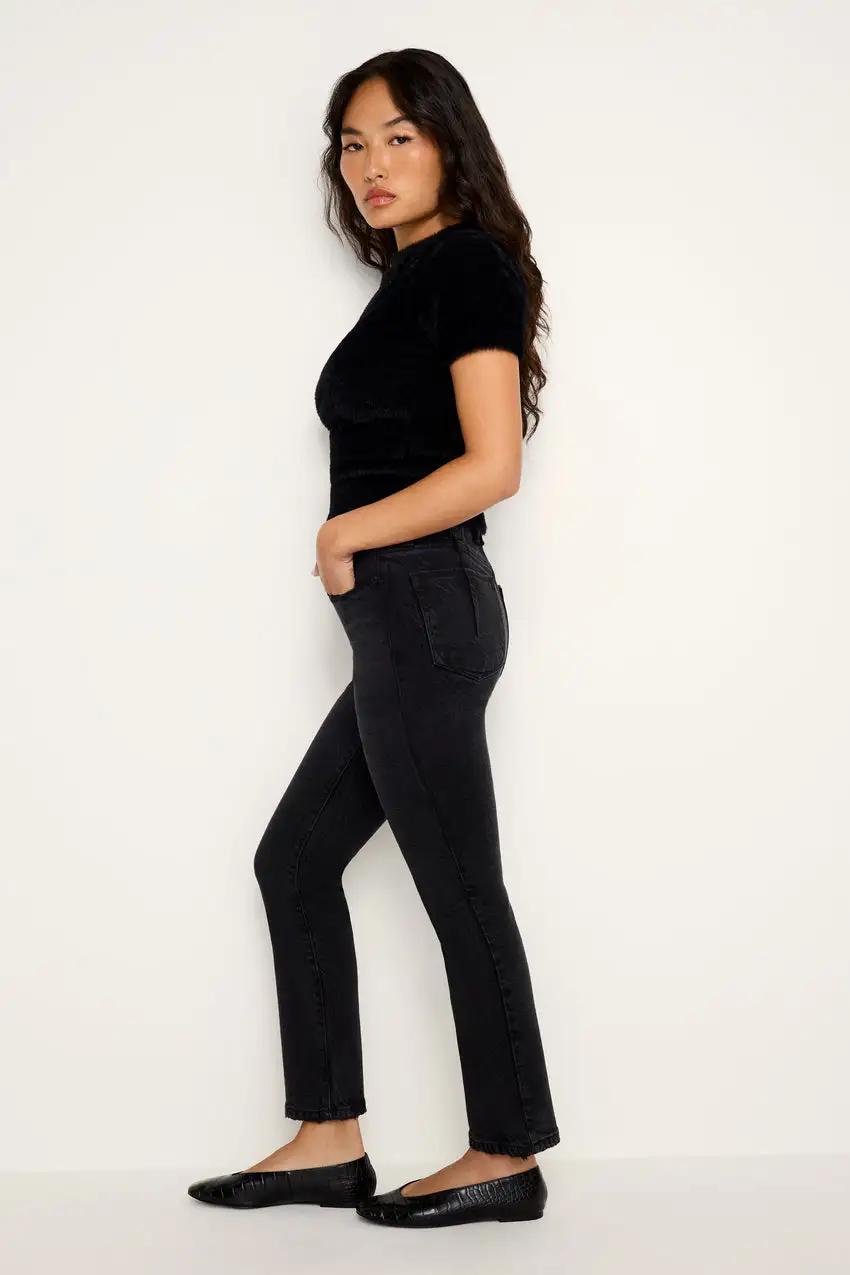 SOFT-TECH GOOD PETITE STRAIGHT JEANS