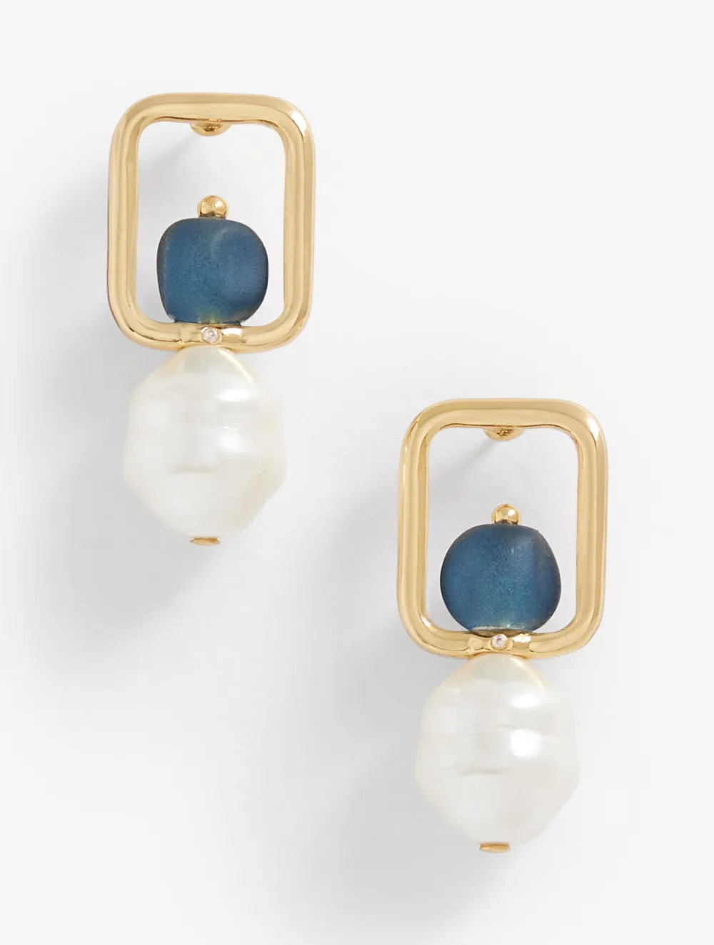 Contrast Pearl Earrings