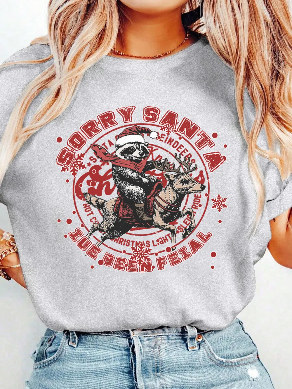 Christmas raccoon Lady T-shirt