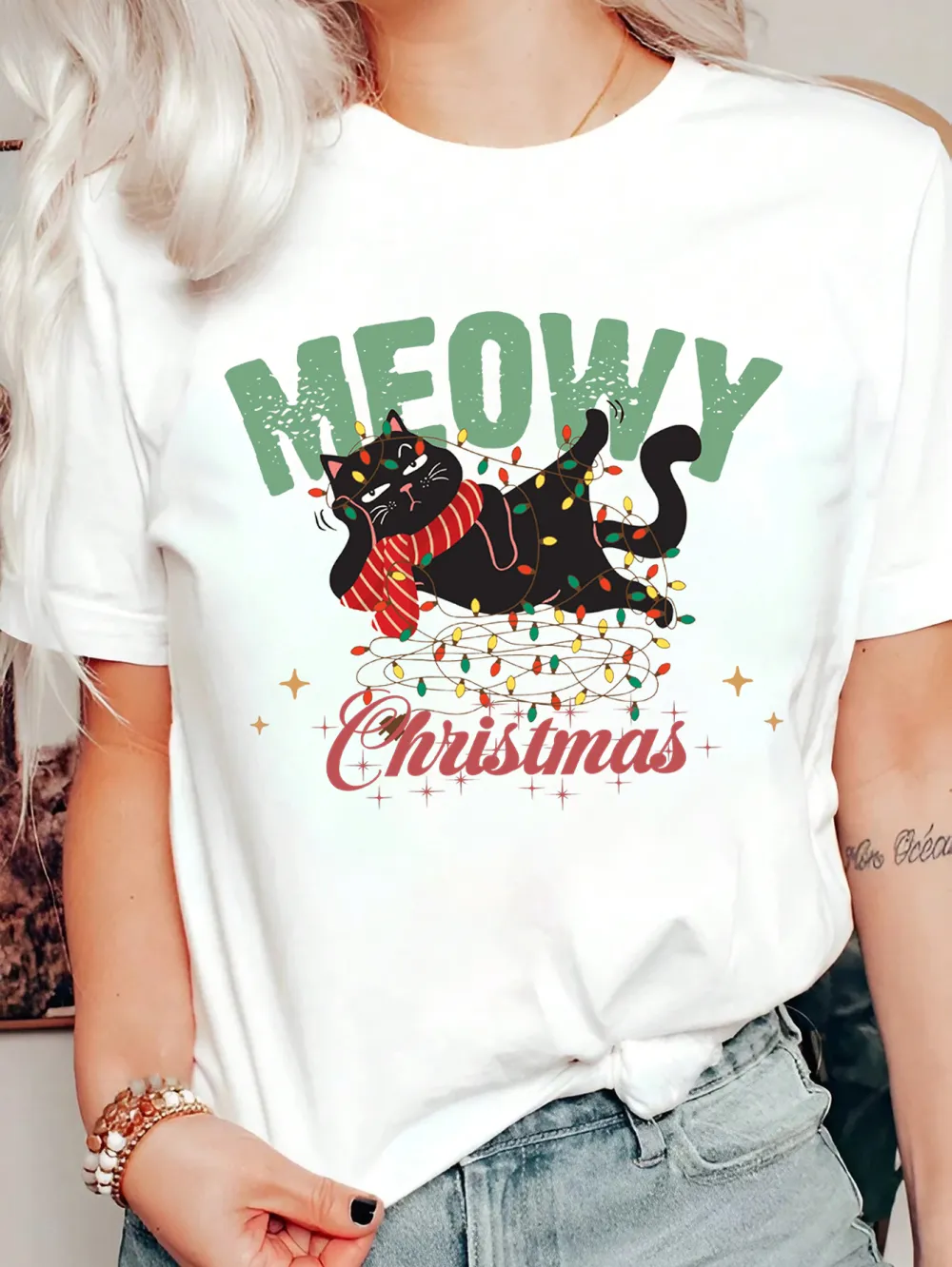 Kitty Santa Lady T-shirt