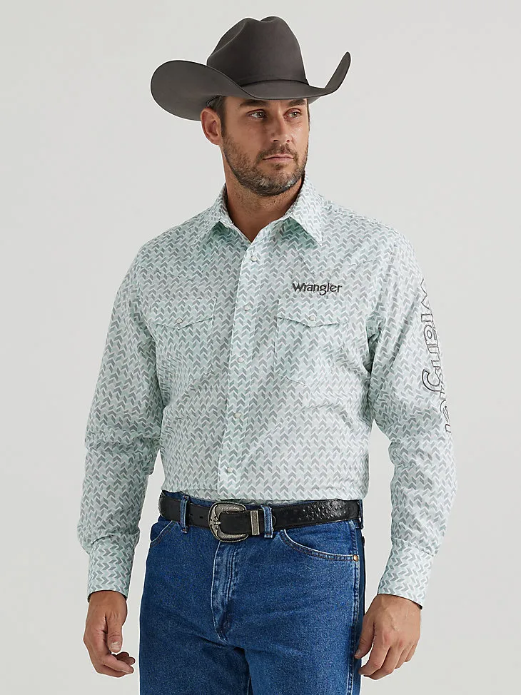 MEN'S WRANGLER® LOGO LONG SLEEVE WESTERN SNAP SHIRT IN LARK PLAID