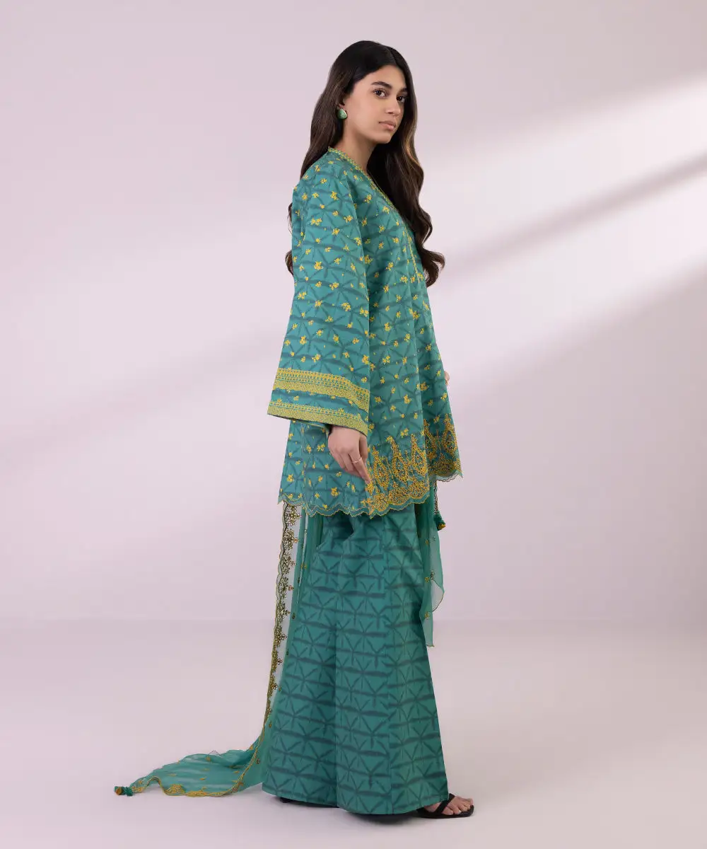 3 Piece - Embroidered Lawn Suit