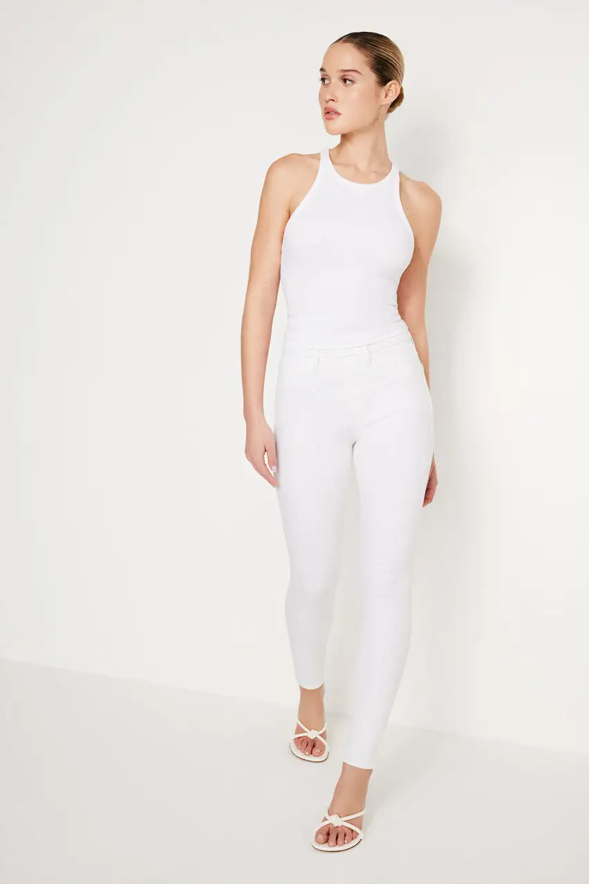 POWER STRETCH PULL-ON SKINNY JEANS