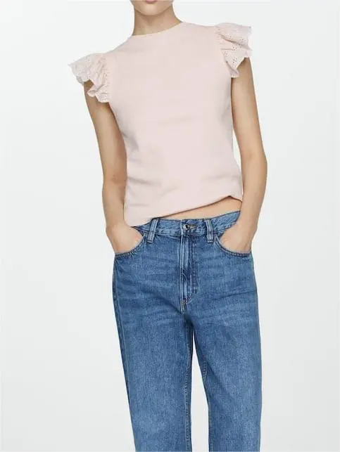 T-shirt with ruffled sleeves