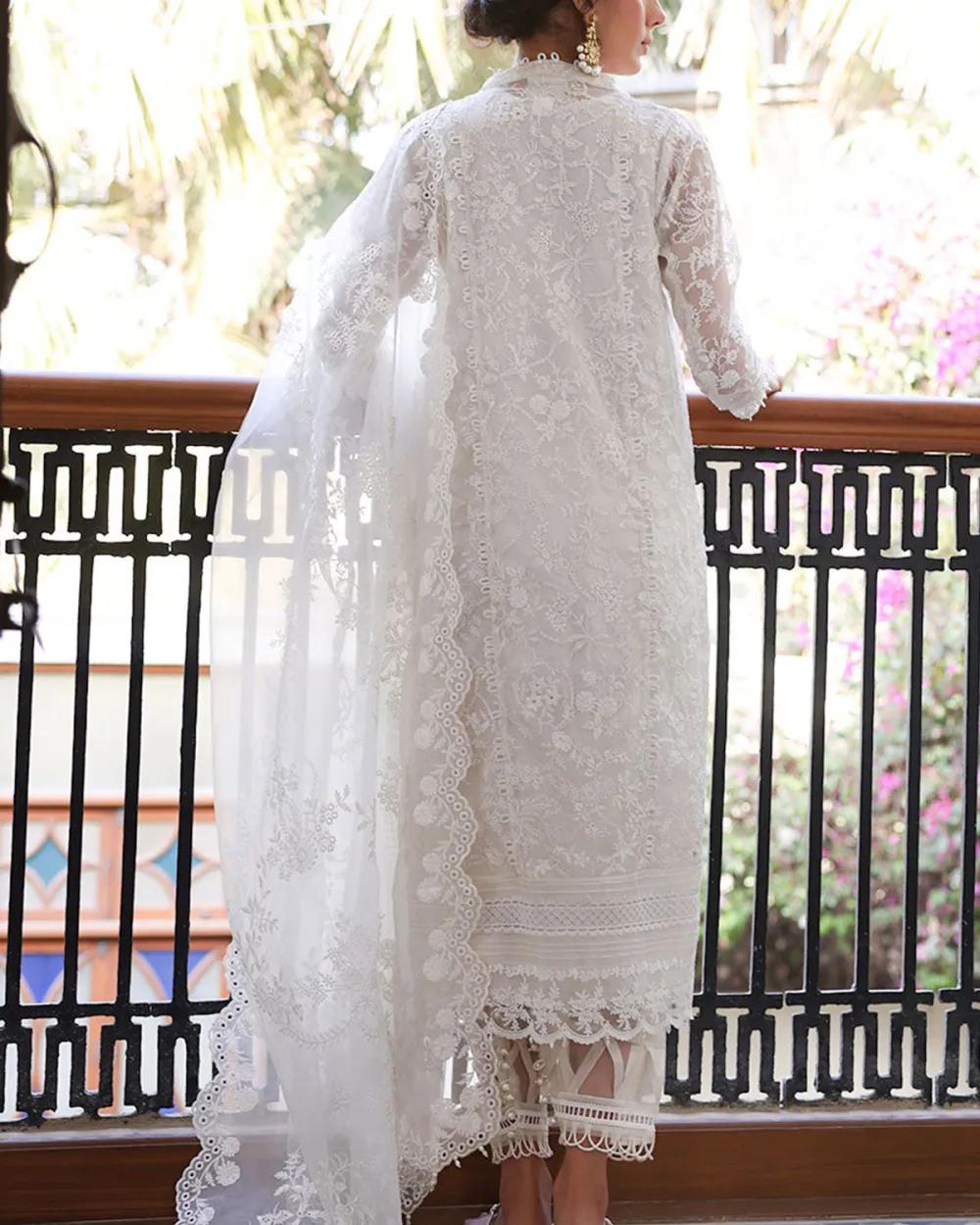 Embroidered lace kaftan