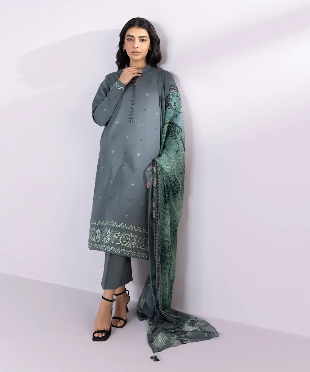 3 Piece - Embroidered Lawn Suit