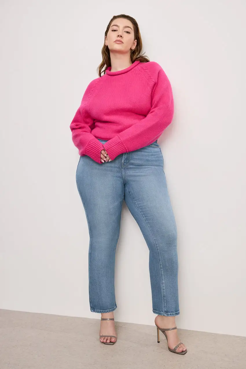 SOFT-TECH GOOD LEGS STRAIGHT JEANS