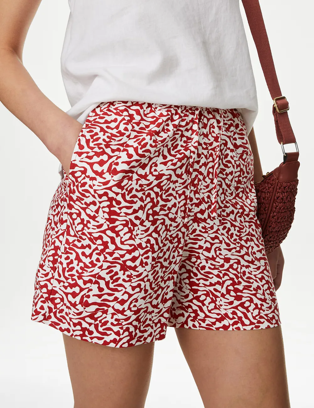 Floral Printed Slight Stretch Shorts