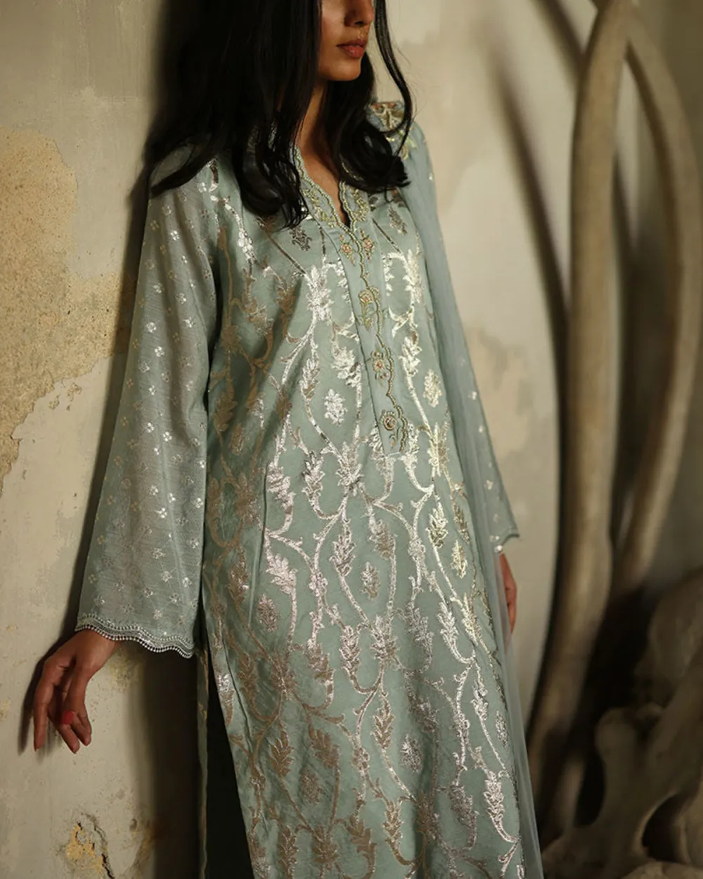 Elegant embroidered kaftan