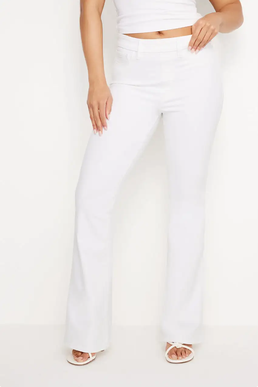 POWER STRETCH PULL-ON FLARE JEANS