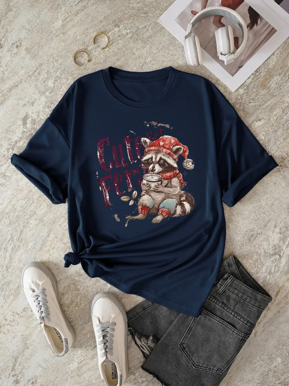 Christmas raccoon Lady T-shirt