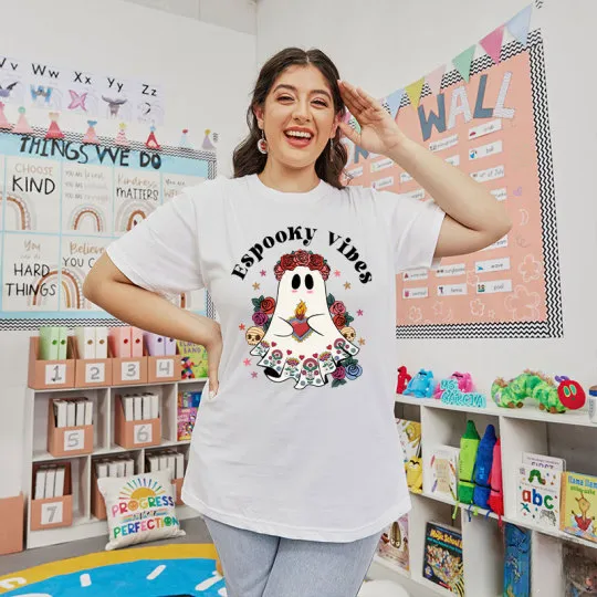 Espooky Vibes Spanish Teacher T-Shirt