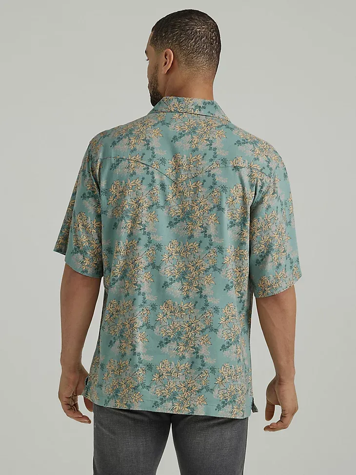 WRANGLER® COCONUT COWBOY SNAP FRONT CAMP SHIRT IN HIBISCUS ON TAN