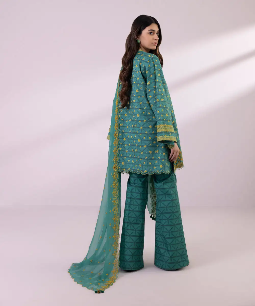 3 Piece - Embroidered Lawn Suit