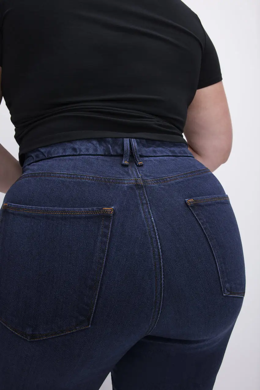 SOFT-TECH GOOD CURVE STRAIGHT JEANS