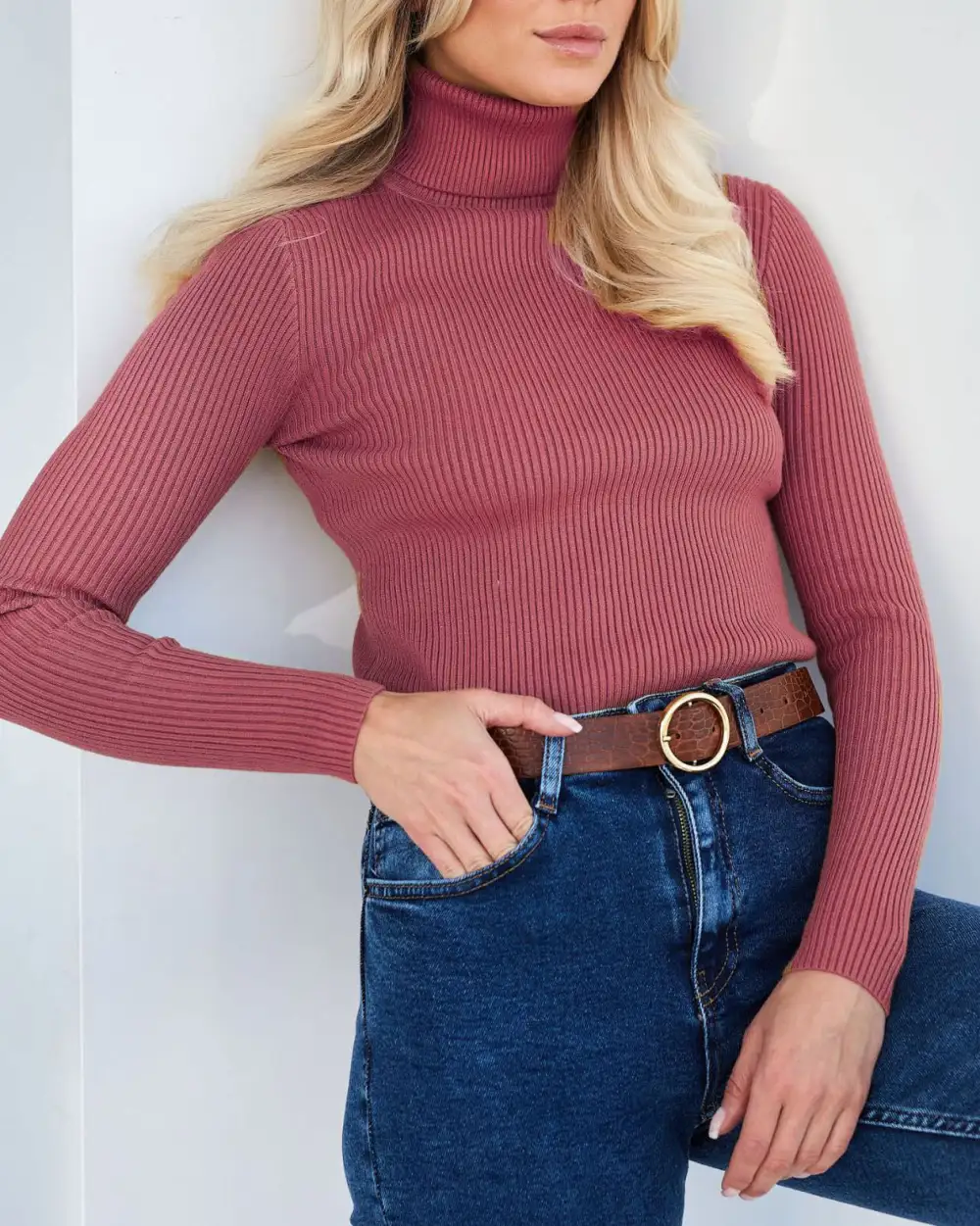 Versatile Essential Turtleneck Knitted Sweater