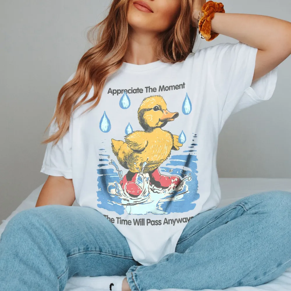 appreciate the moment Women's T-shirt