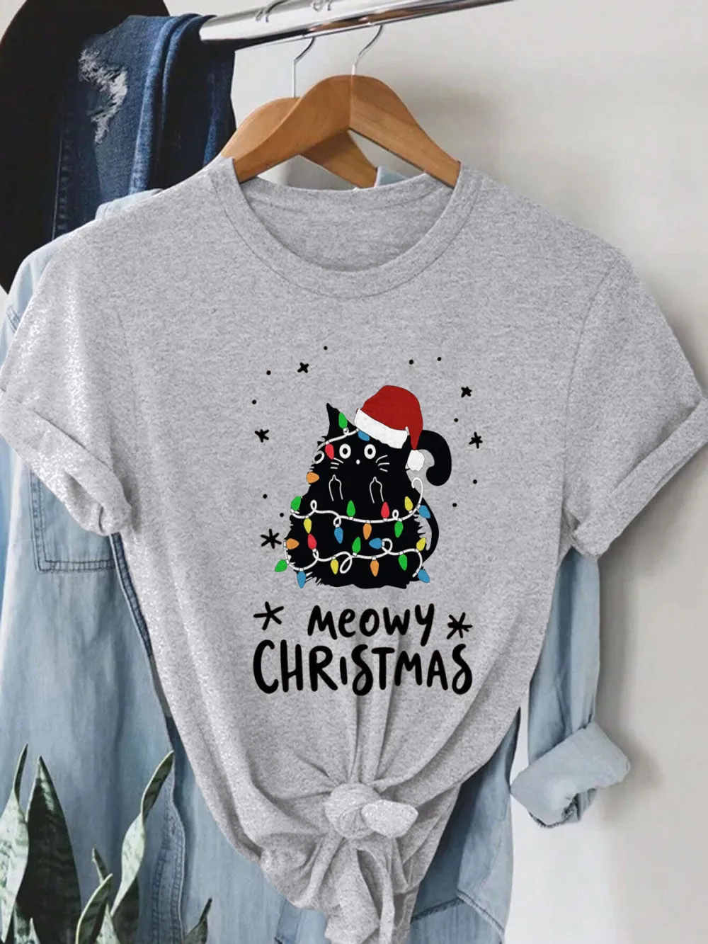 Kitty Santa Lady T-shirt