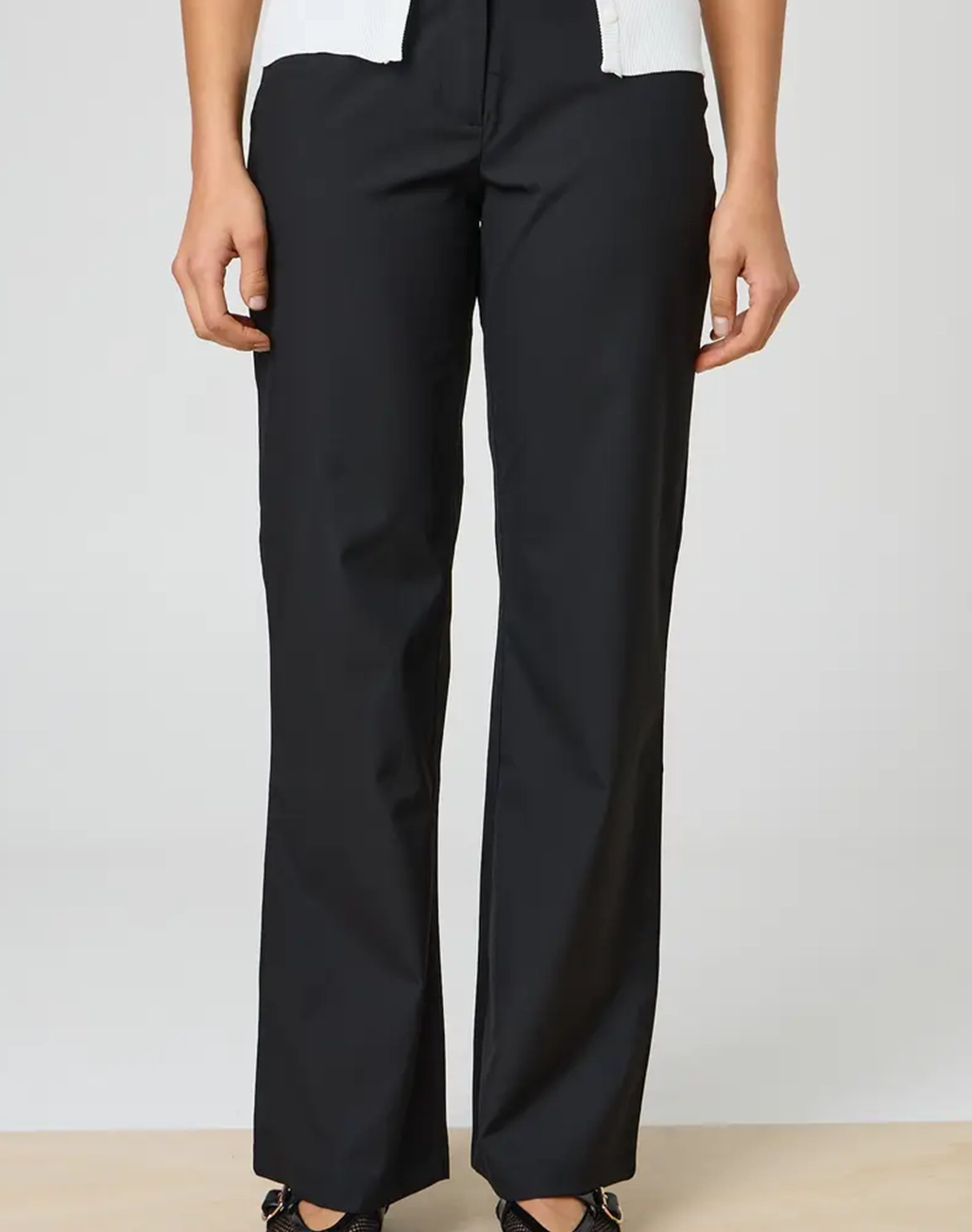 Mid Rise Straight Leg Pant