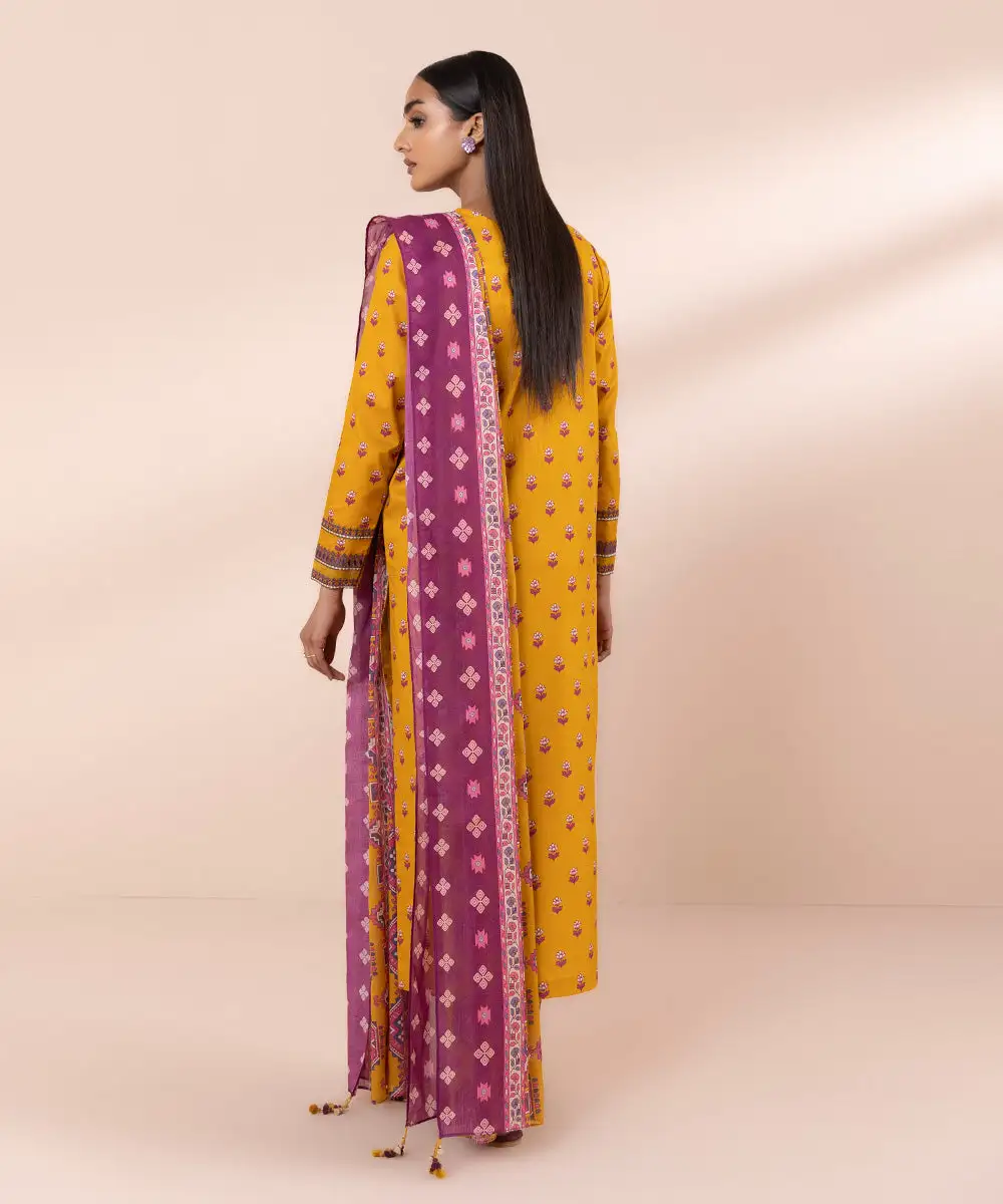 3 Piece - Embroidered Lawn Suit