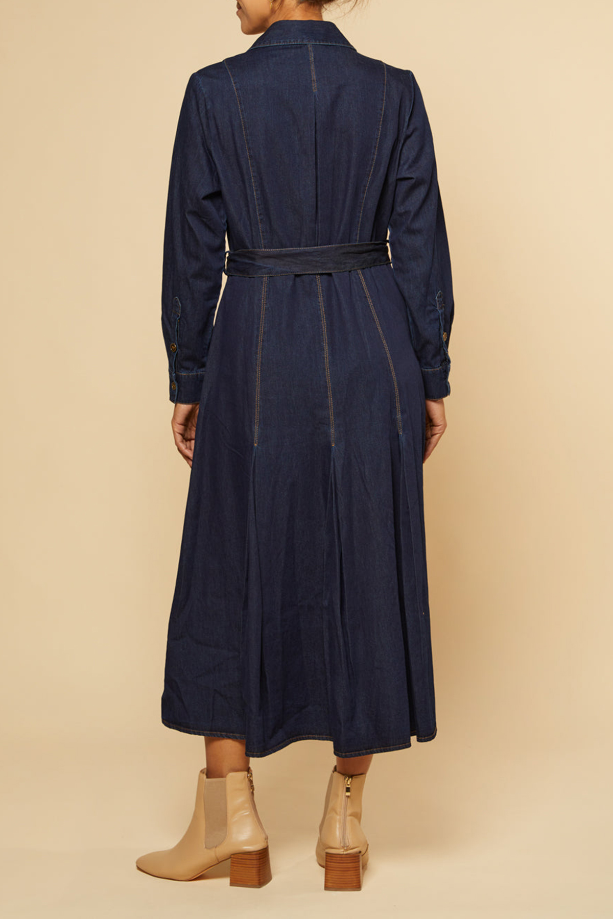 River Chambray Pocket Dress in Dark Wash