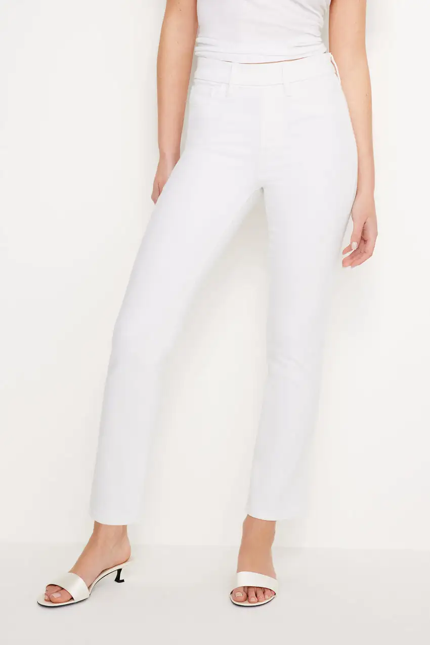 POWER STRETCH PULL-ON STRAIGHT JEANS