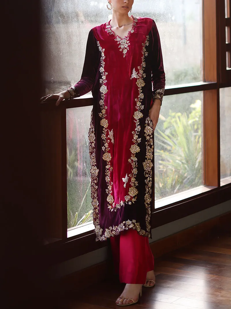 Elegant embroidered velvet kaftan