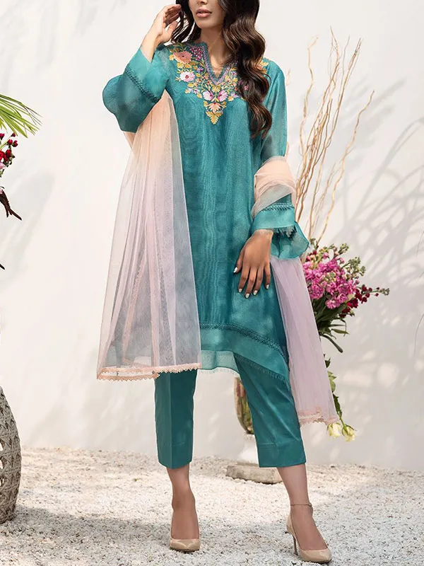 Neckline Embroidery Simple Indian Style Ladies Suit