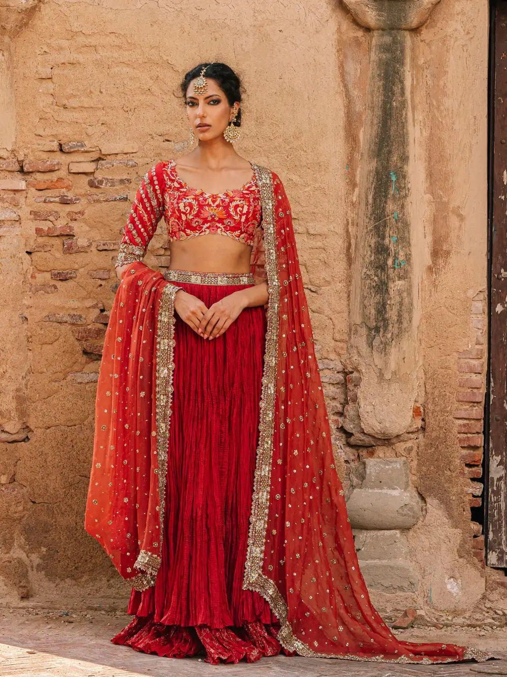 CHOLI W/ DUPATTA & LEHENGA