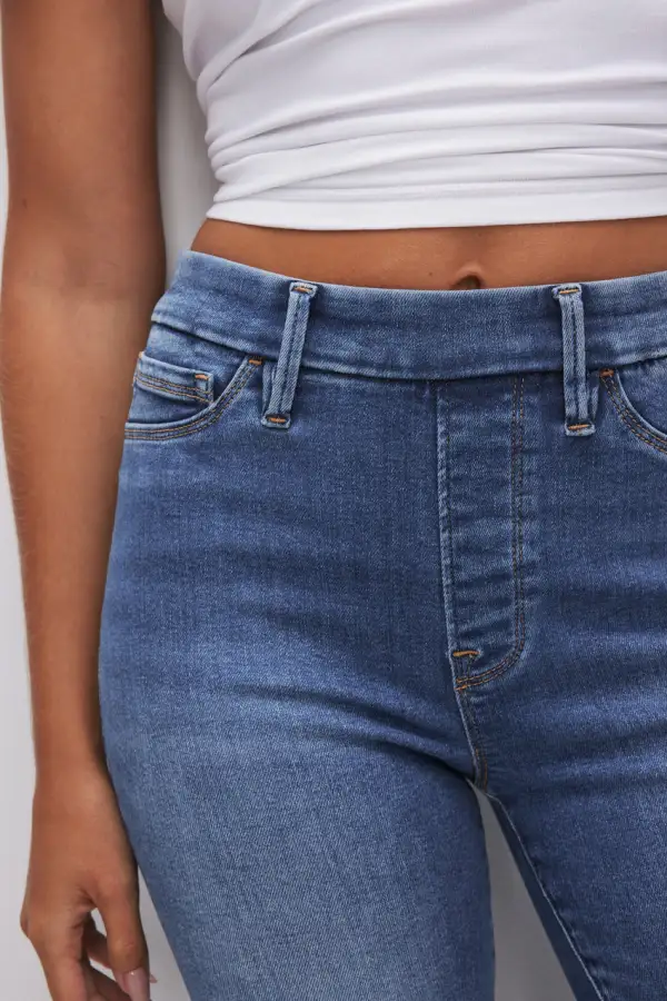 POWER STRETCH PULL-ON STRAIGHT JEANS