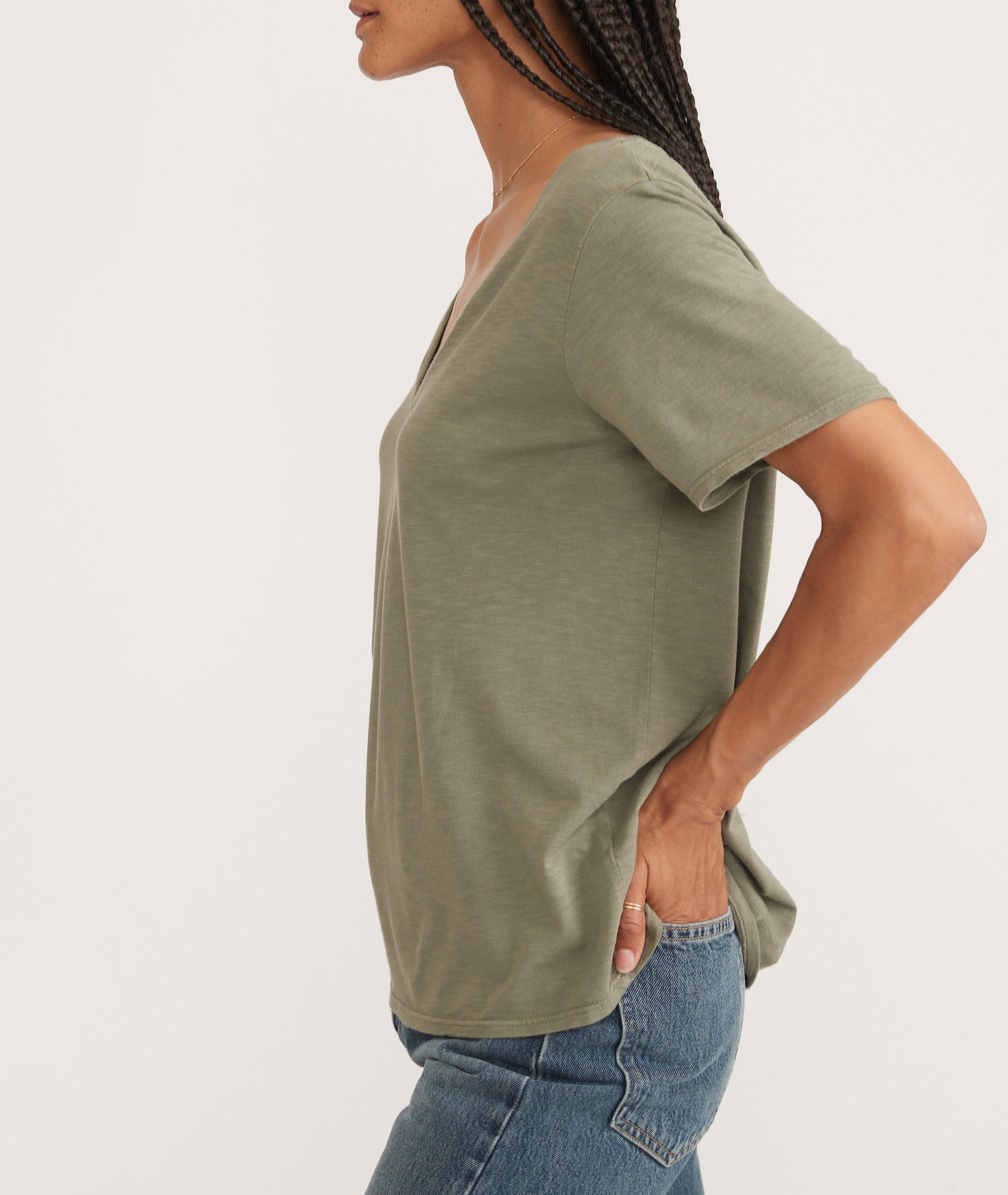 Vetiver V Neck Tee