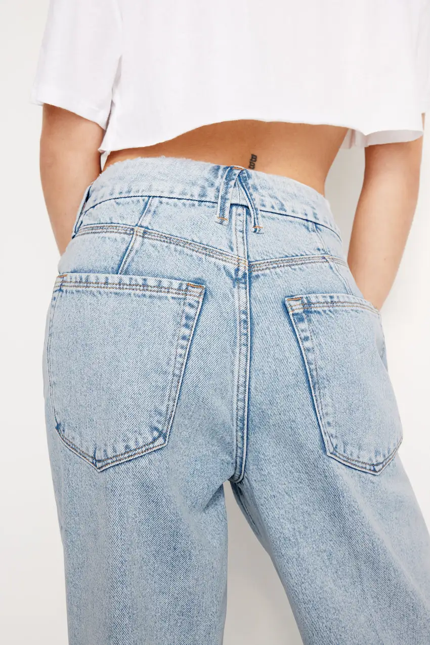 GOOD PETITE ’90s JEANS