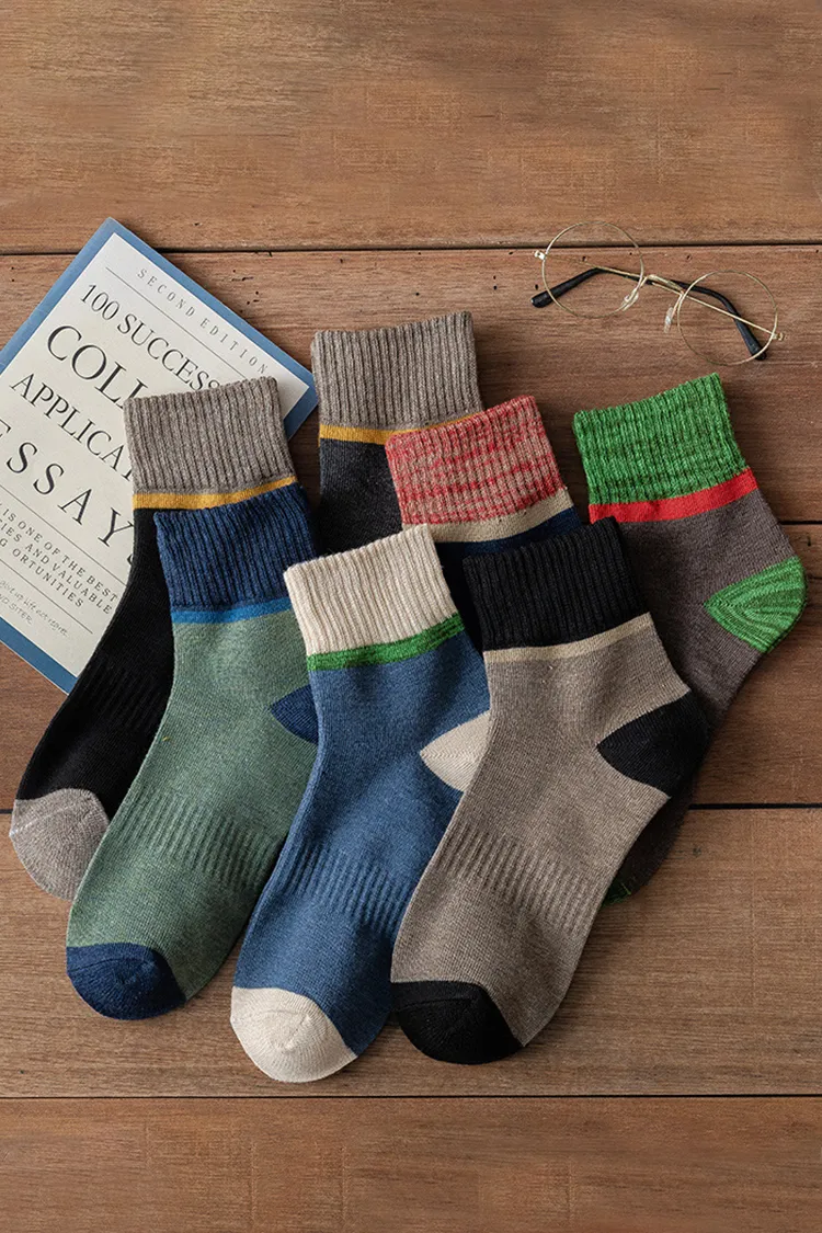 Retro Men's Contrast Color Sports Knit Socks