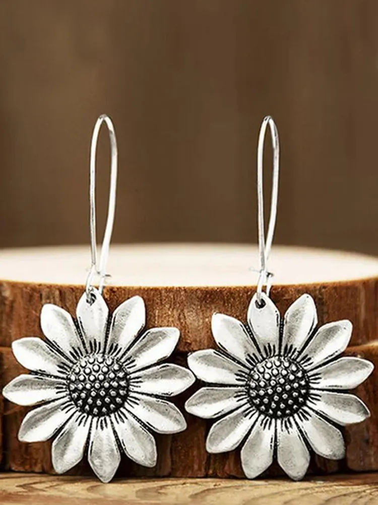 Western Vintage 3D Sunflower Earrings